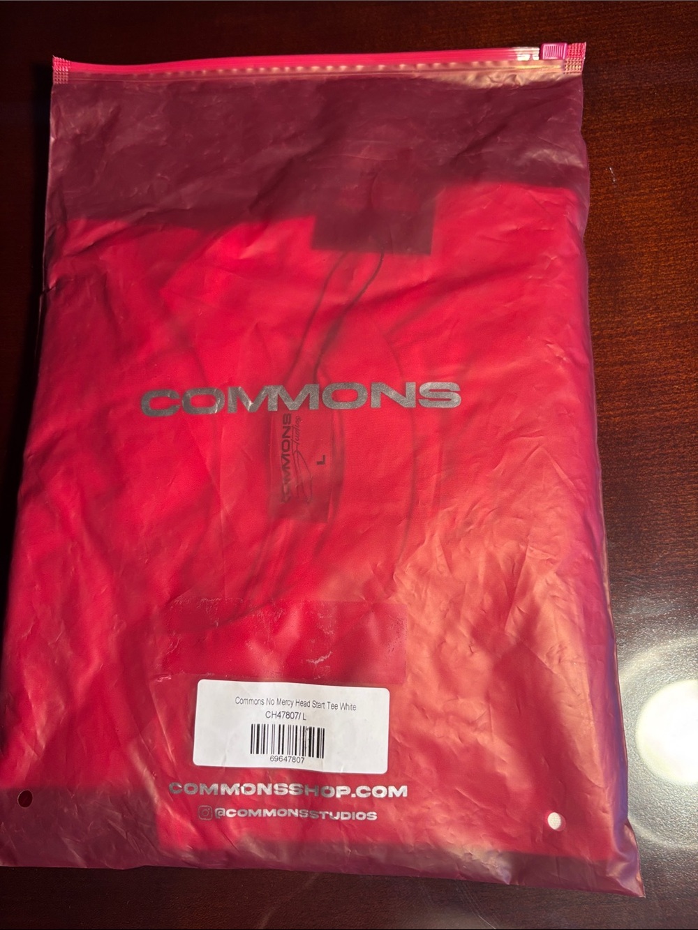 Commons Studios graphic tee t shirt